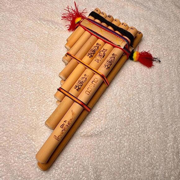 Handmade Peruvian Zampona Pan Flute: 13 Pipes + Native Fabric Case - Picture 2 of 9